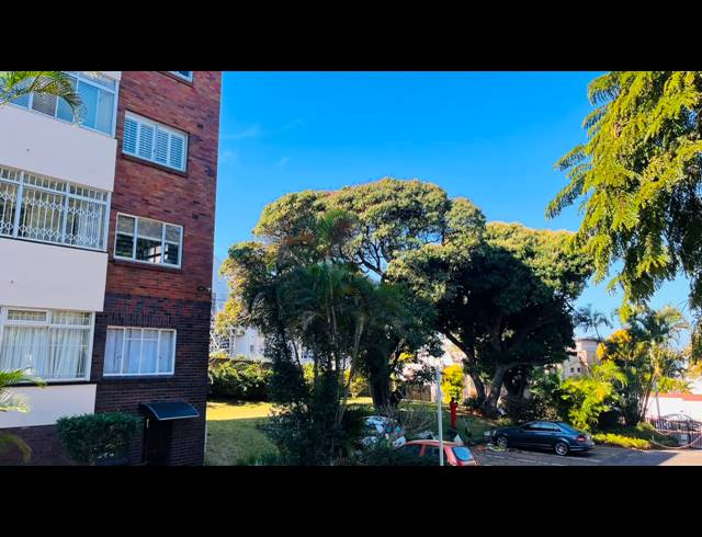 1 BEDROOM FLAT TO LET IN ESSENWOOD